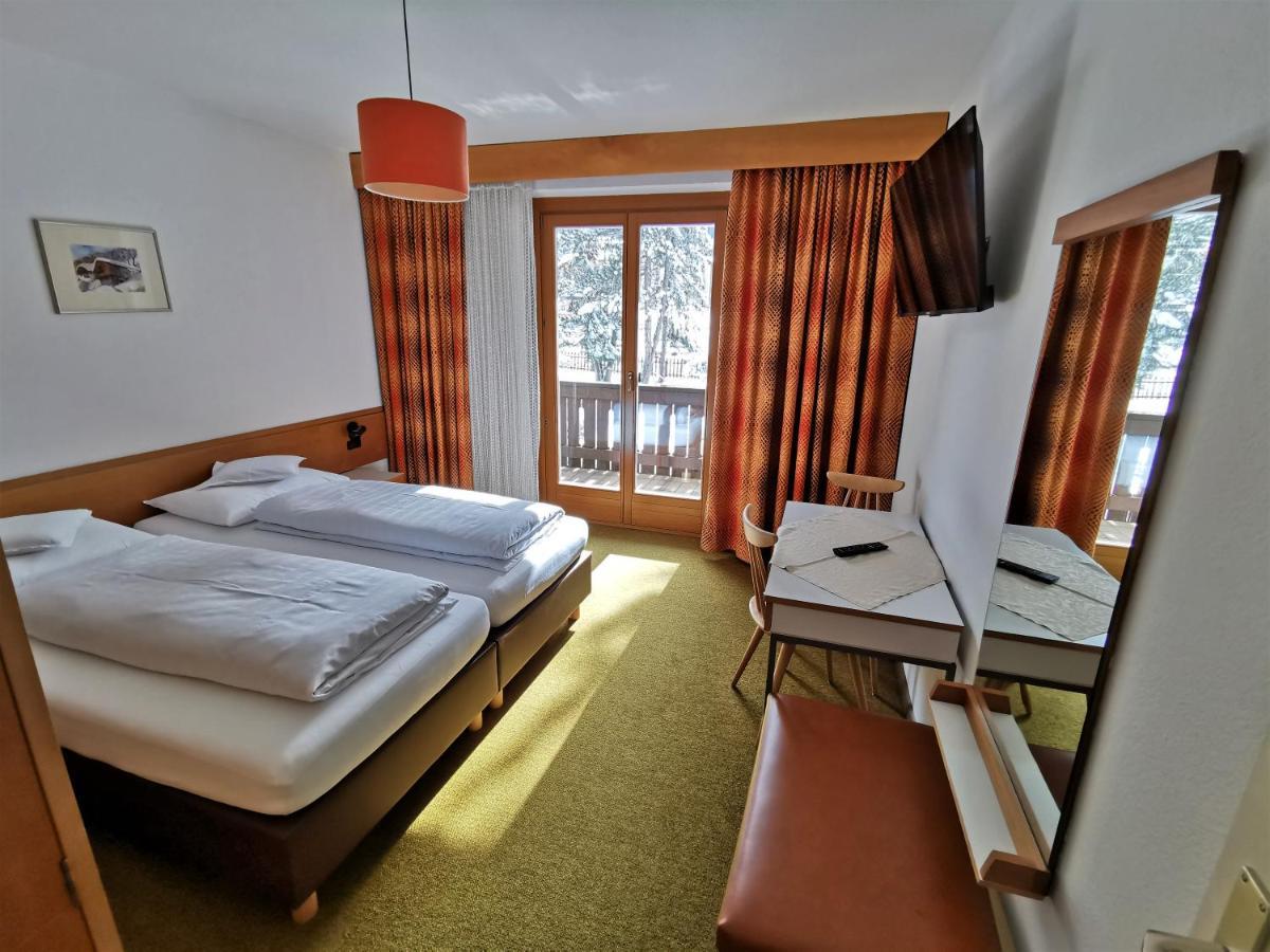 Hotel La Plaza Корвара-ін-Бадія Екстер'єр фото