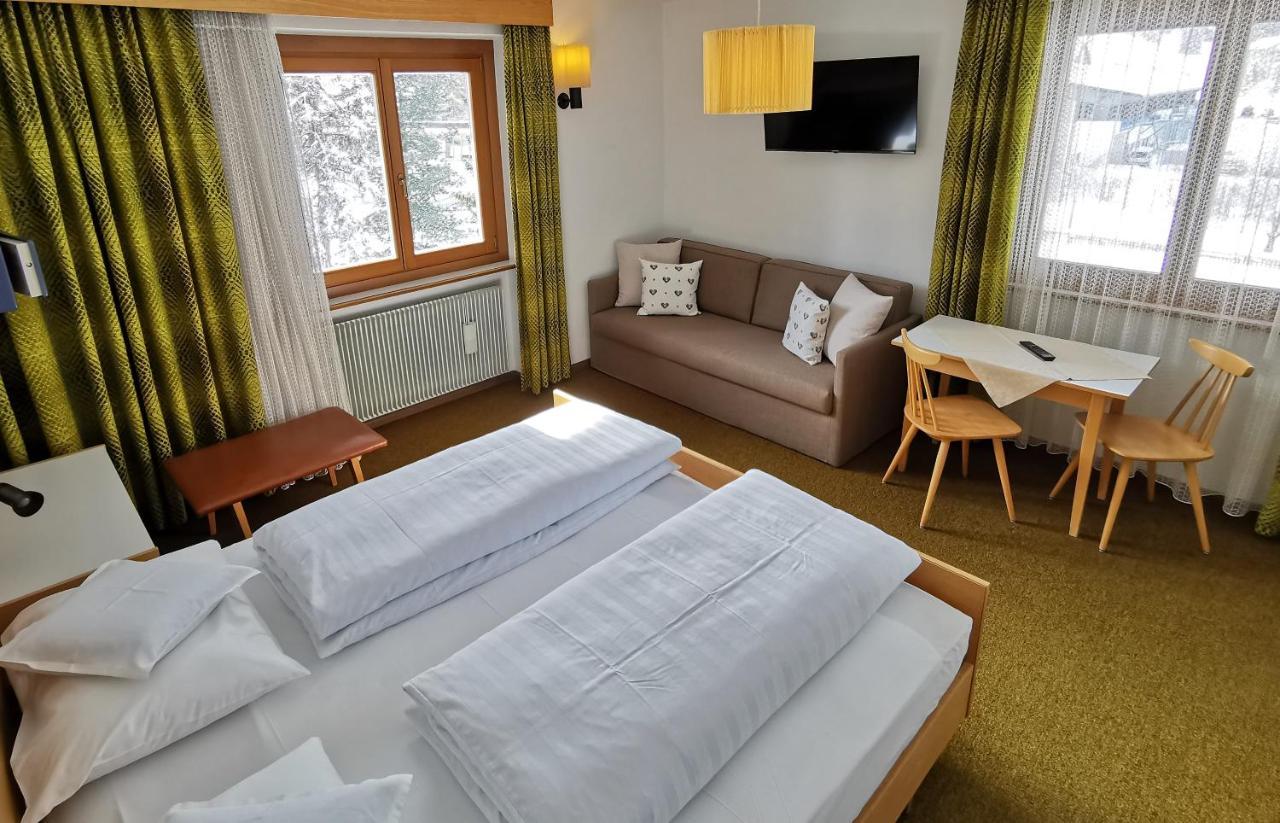 Hotel La Plaza Корвара-ін-Бадія Екстер'єр фото