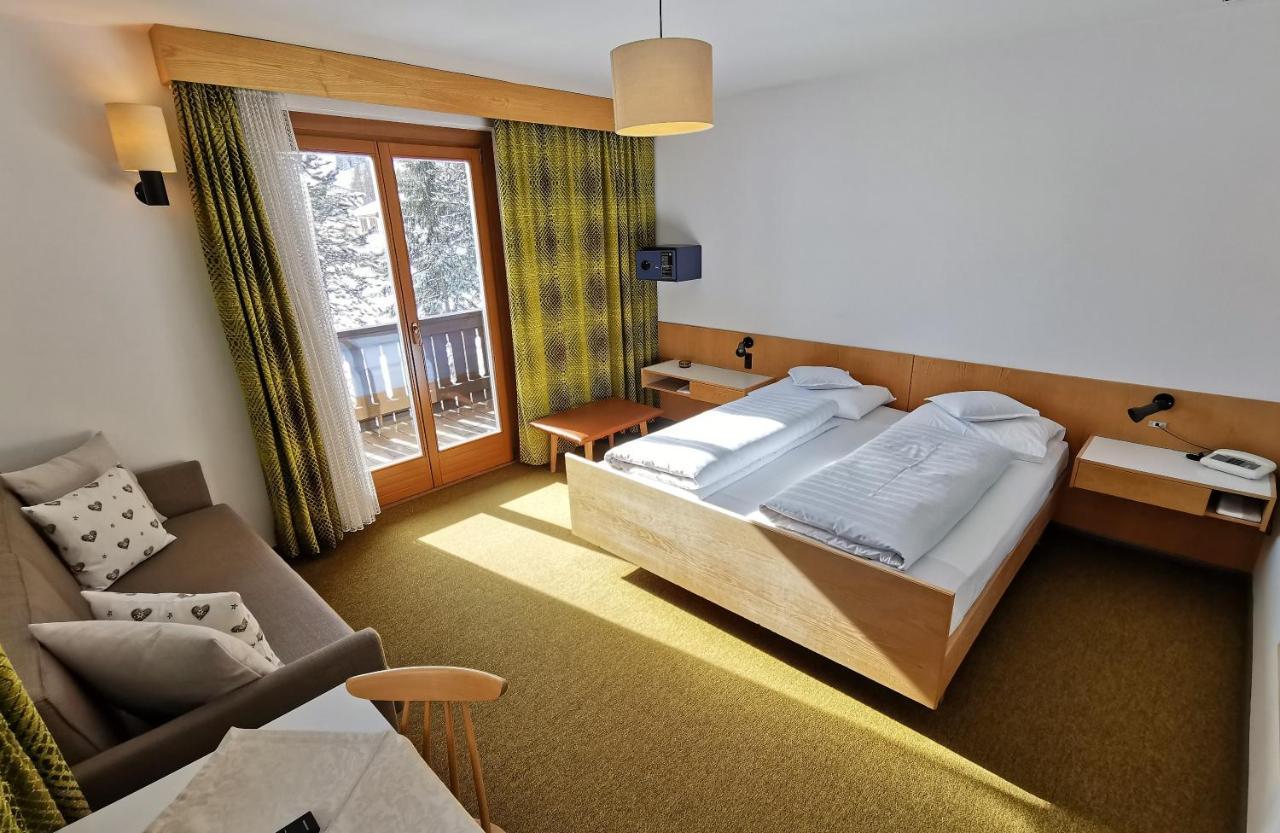 Hotel La Plaza Корвара-ін-Бадія Екстер'єр фото