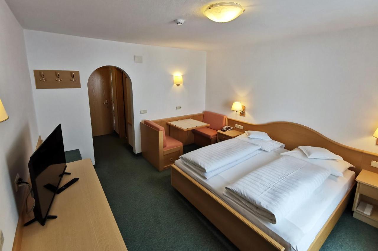 Hotel La Plaza Корвара-ін-Бадія Екстер'єр фото